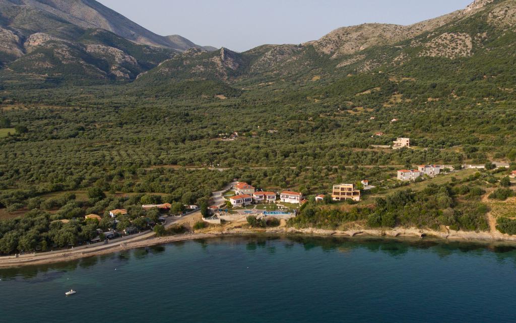 Thesmos Village Mýtikas 외부 사진